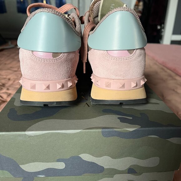 Like new Valentino Rockstud Sneakers Camo Gold/Pink Size EU 38 - Picture 5 of 5